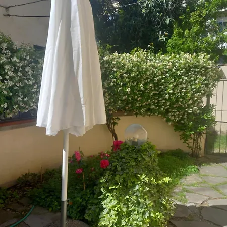 Apartment Gardenhousefirenze Familiare A 10 Min Dal Centro,possibilita Parcheggio-careggi *